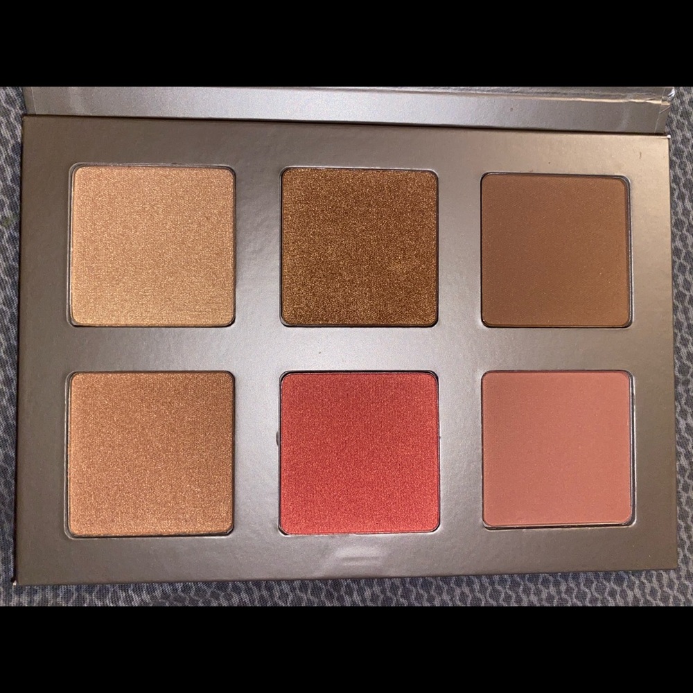Iconic London Blaze Chaser Face Palette